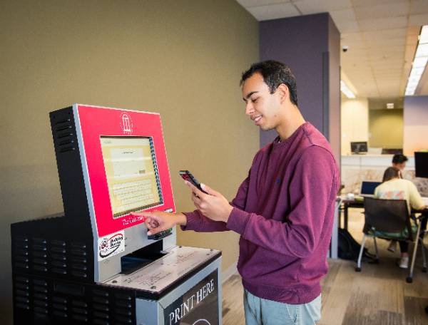 photo kiosk print station